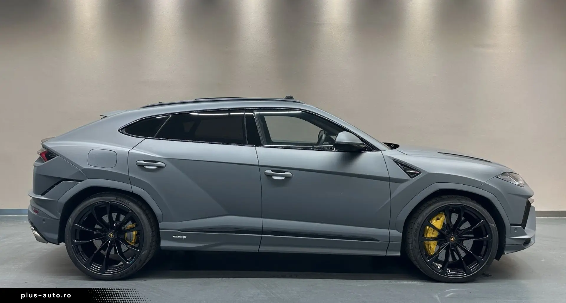 LAMBORGHINI Urus S - LIVRARE RAPIDA!