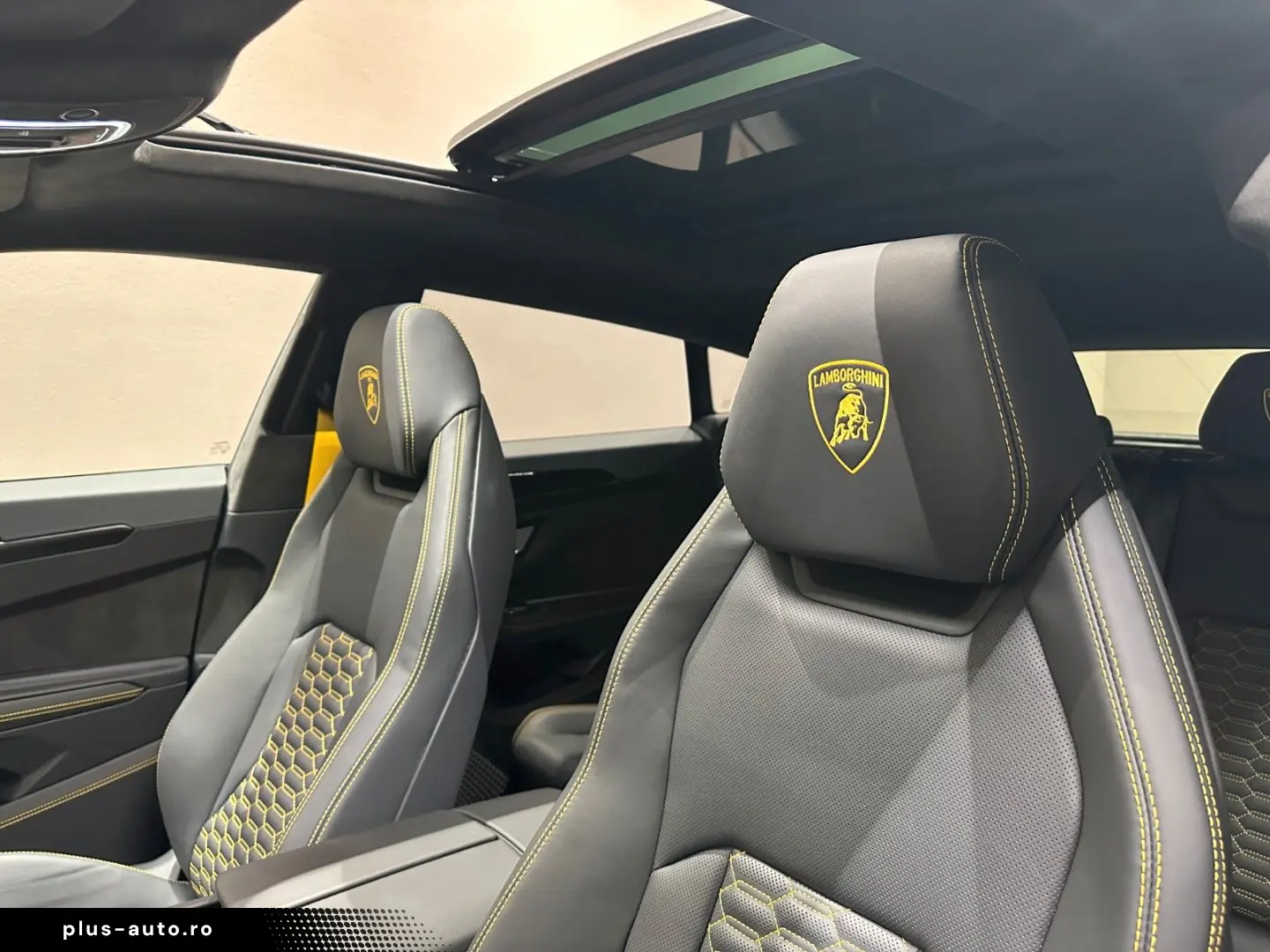 LAMBORGHINI Urus S - LIVRARE RAPIDA!
