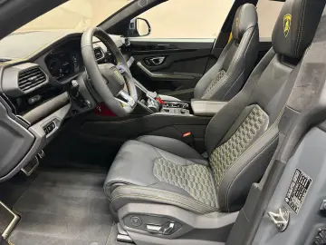 LAMBORGHINI Urus S - LIVRARE RAPIDA!