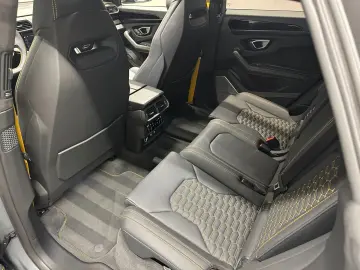 LAMBORGHINI Urus S - LIVRARE RAPIDA!