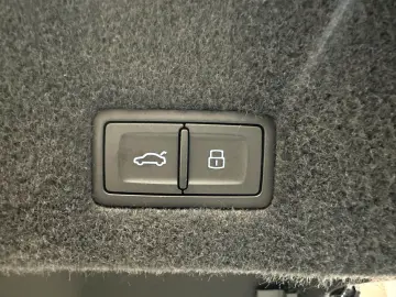 LAMBORGHINI Urus S - LIVRARE RAPIDA!