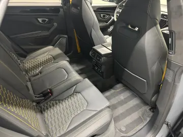 LAMBORGHINI Urus S - LIVRARE RAPIDA!