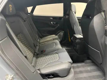 LAMBORGHINI Urus S - LIVRARE RAPIDA!