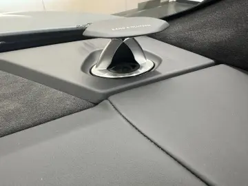 LAMBORGHINI Urus S - LIVRARE RAPIDA!