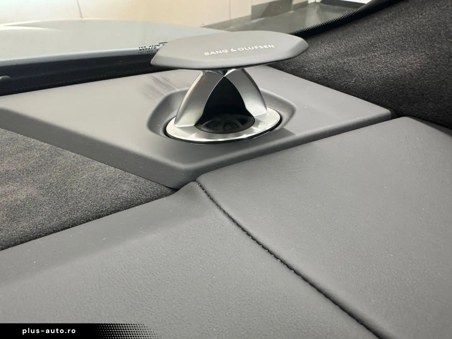 LAMBORGHINI Urus S - LIVRARE RAPIDA!