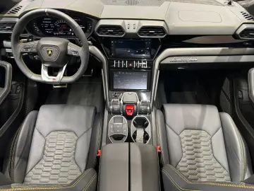 LAMBORGHINI Urus S - LIVRARE RAPIDA!