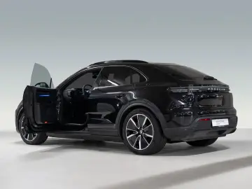 PORSCHE Macan 4 Electric PASM - LIVRARE RAPIDA!