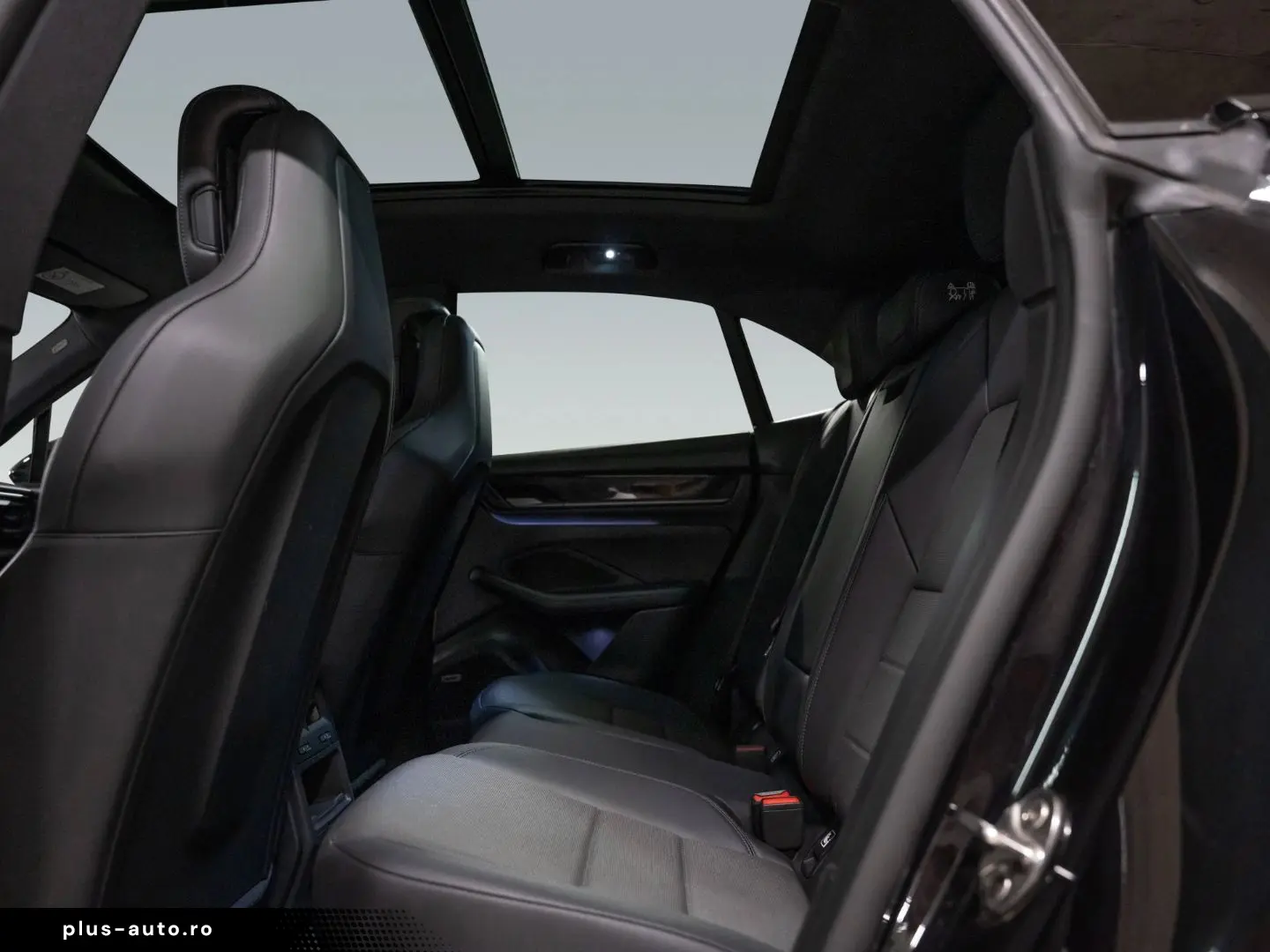 PORSCHE Macan 4 Electric PASM - LIVRARE RAPIDA!