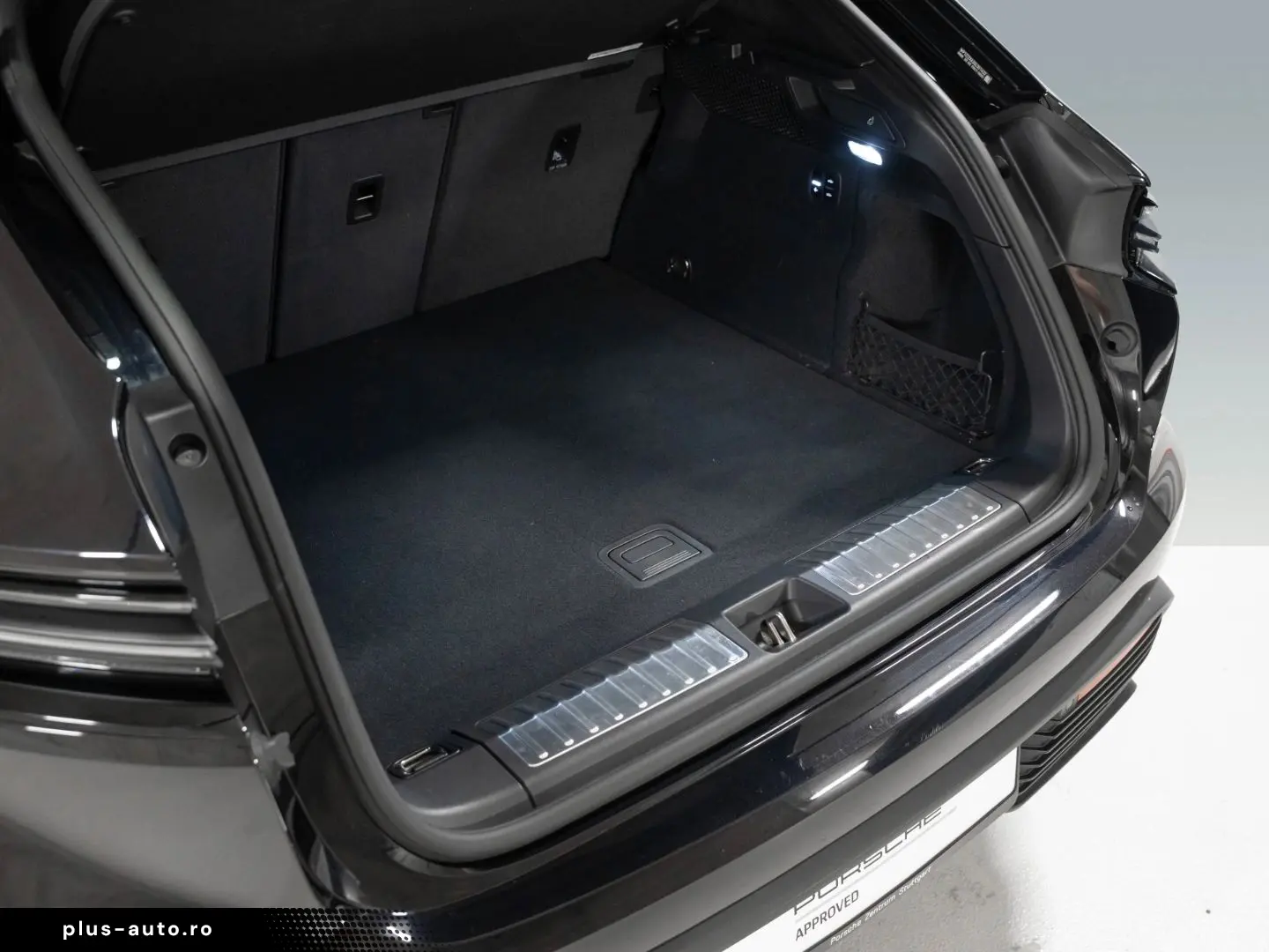 PORSCHE Macan 4 Electric PASM - LIVRARE RAPIDA!
