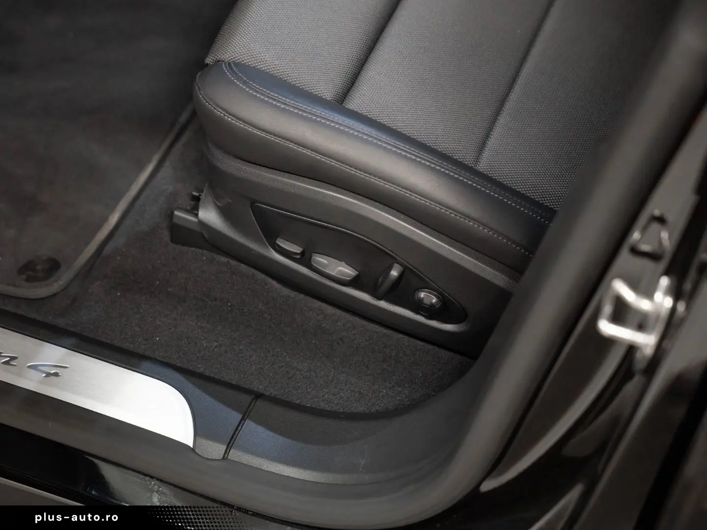 PORSCHE Macan 4 Electric PASM - LIVRARE RAPIDA!