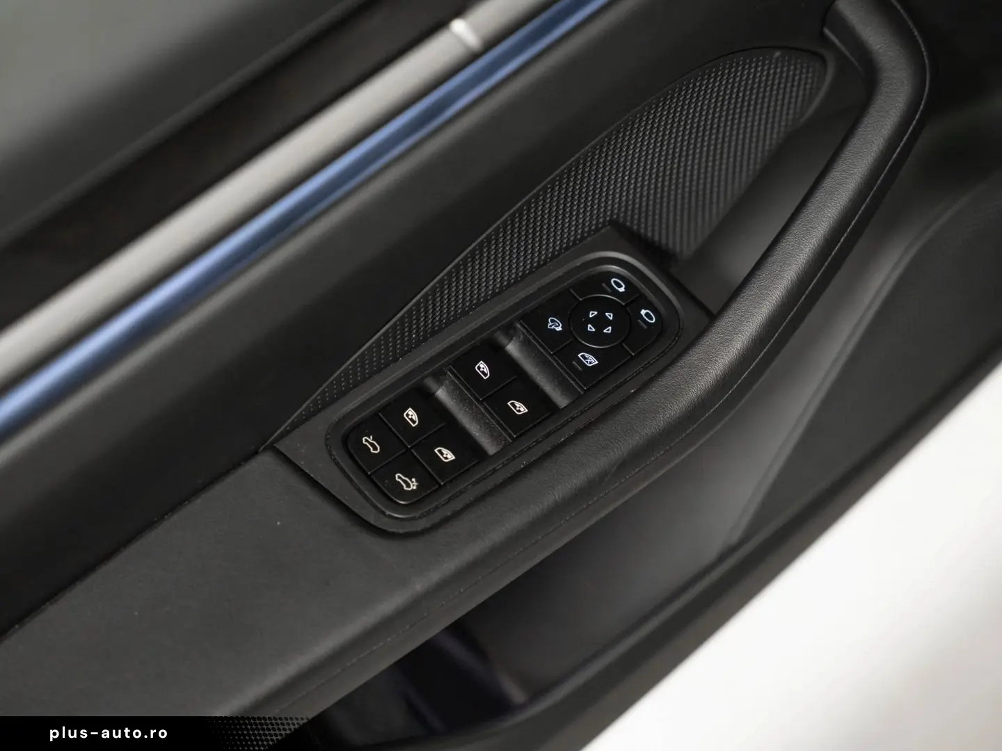 PORSCHE Macan 4 Electric PASM - LIVRARE RAPIDA!