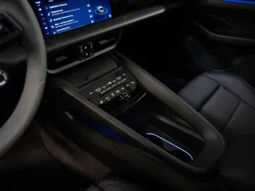 PORSCHE Macan 4 Electric PASM - LIVRARE RAPIDA!