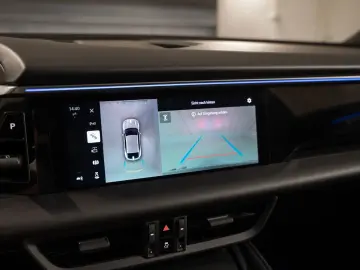 PORSCHE Macan 4 Electric PASM - LIVRARE RAPIDA!