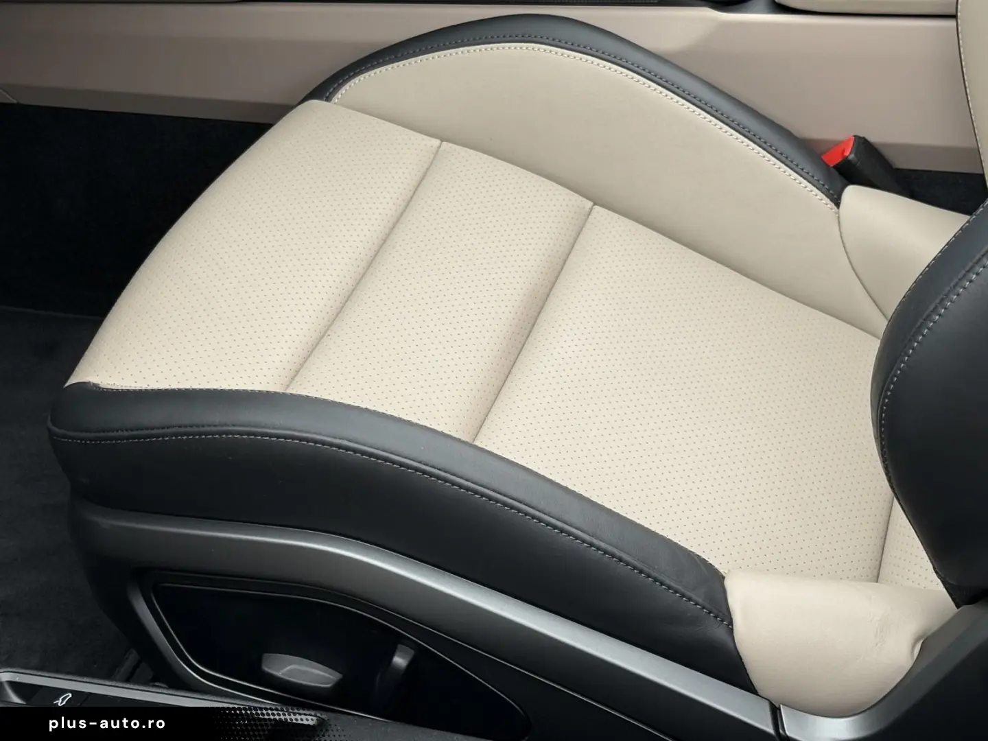 PORSCHE 992 911 Carrera Cabriolet - LIVRARE RAPIDA!