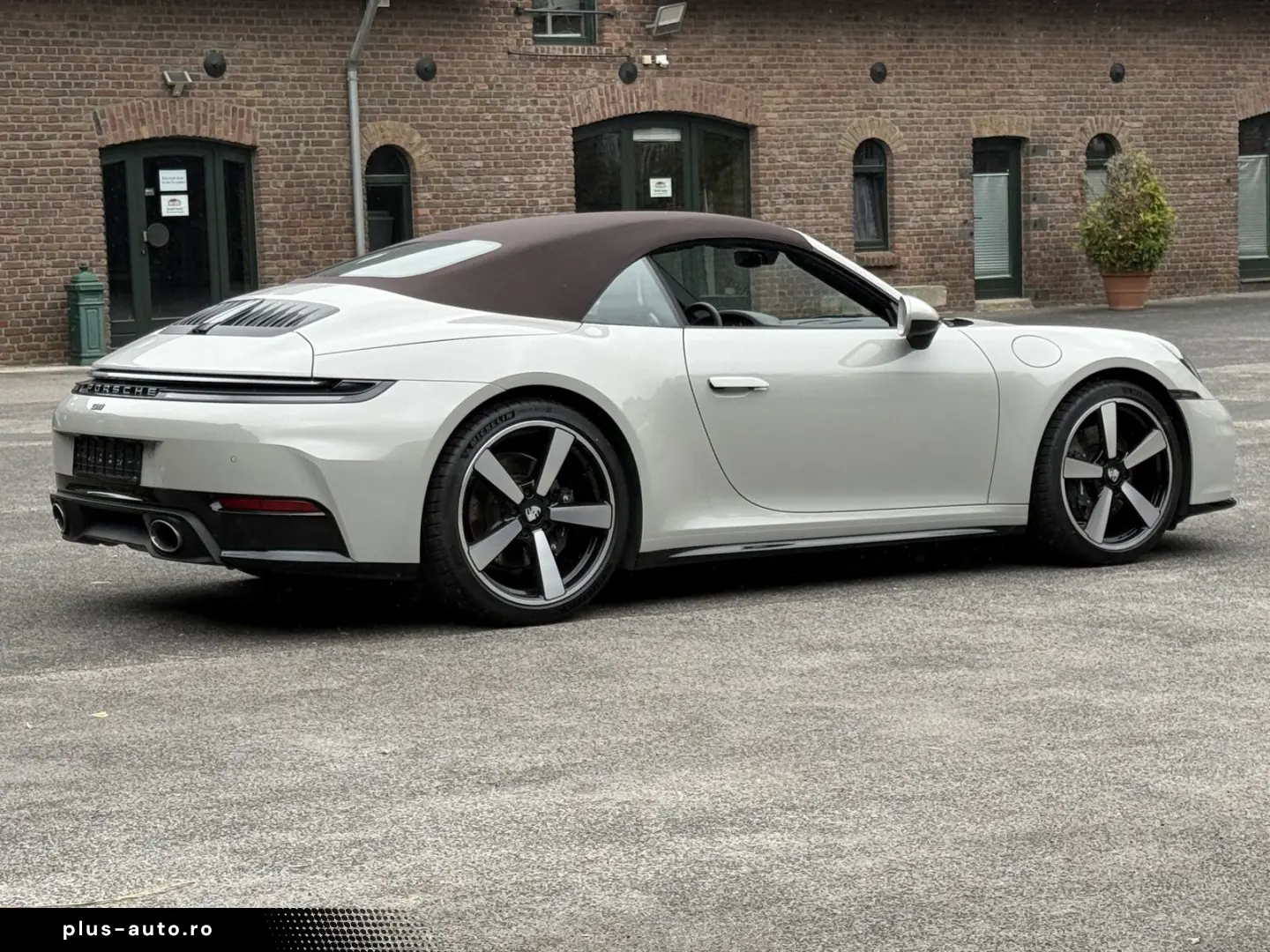 PORSCHE 992 911 Carrera Cabriolet - LIVRARE RAPIDA!