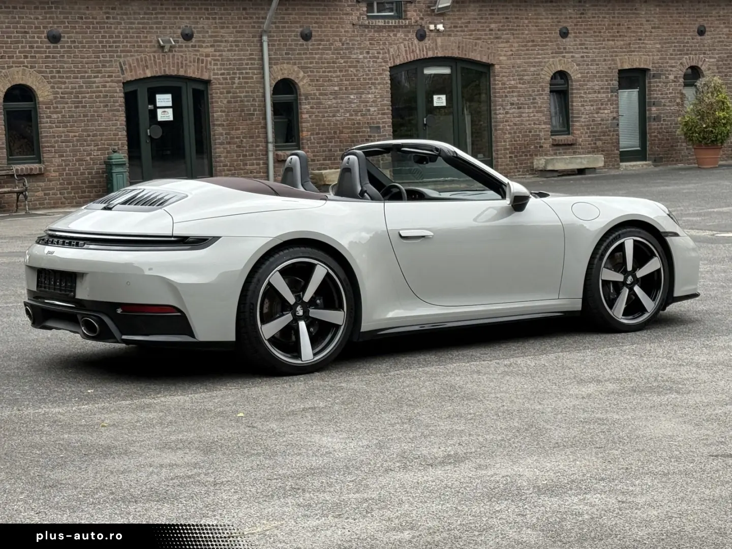 PORSCHE 992 911 Carrera Cabriolet - LIVRARE RAPIDA!