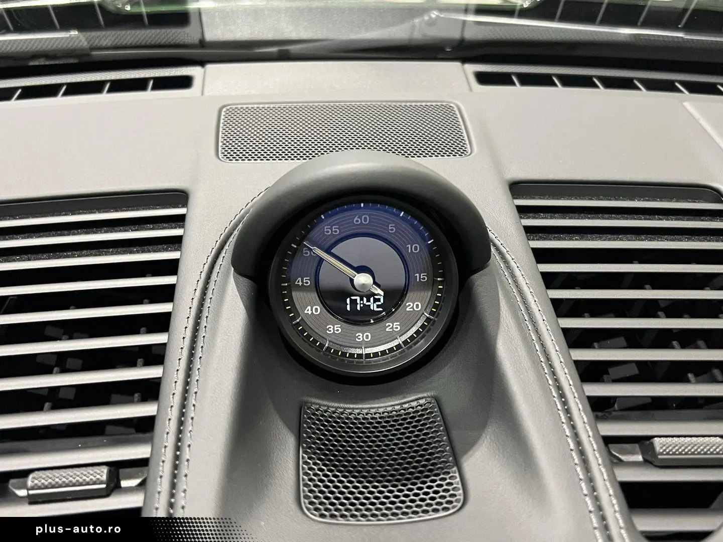PORSCHE 992 911 4.0 GT3 Touring Facelift - LIVRARE RAPIDA!