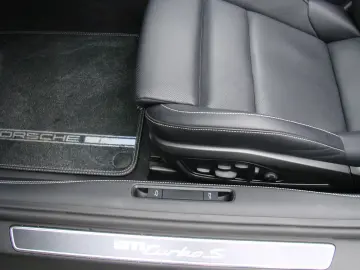 PORSCHE 992 Turbo S Matrix Lift - LIVRARE RAPIDA!