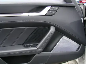 PORSCHE 992 Turbo S Matrix Lift - LIVRARE RAPIDA!