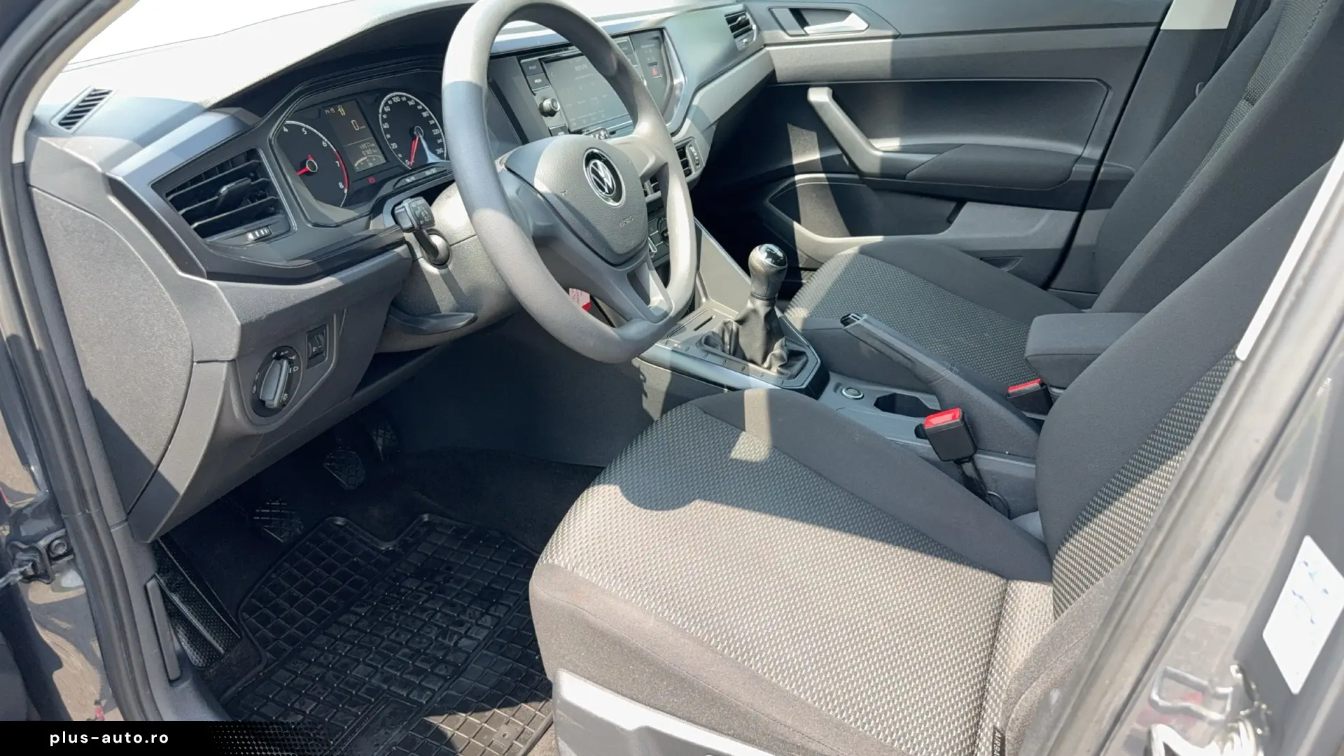 VW Polo Trendline 1.0 4 usi