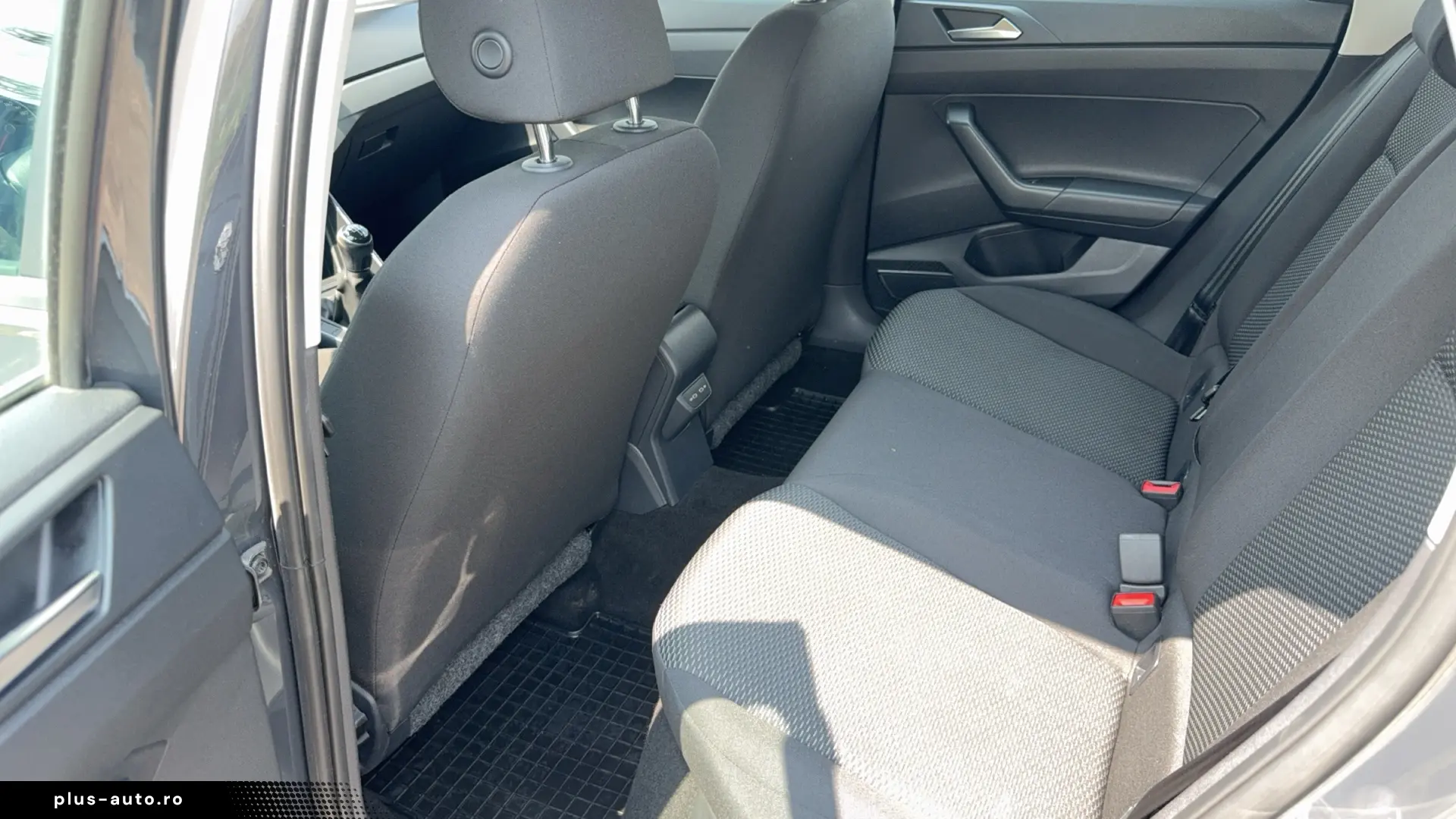 VW Polo Trendline 1.0 4 usi
