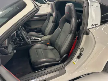 PORSCHE 992 Targa 4 GTS  Full options