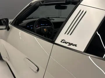 PORSCHE 992 Targa 4 GTS  Full options
