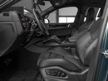 PORSCHE Cayenne Coupe GTS Individual 360 PCCB Burmester