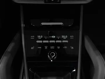 PORSCHE Cayenne Coupe GTS Individual 360 PCCB Burmester