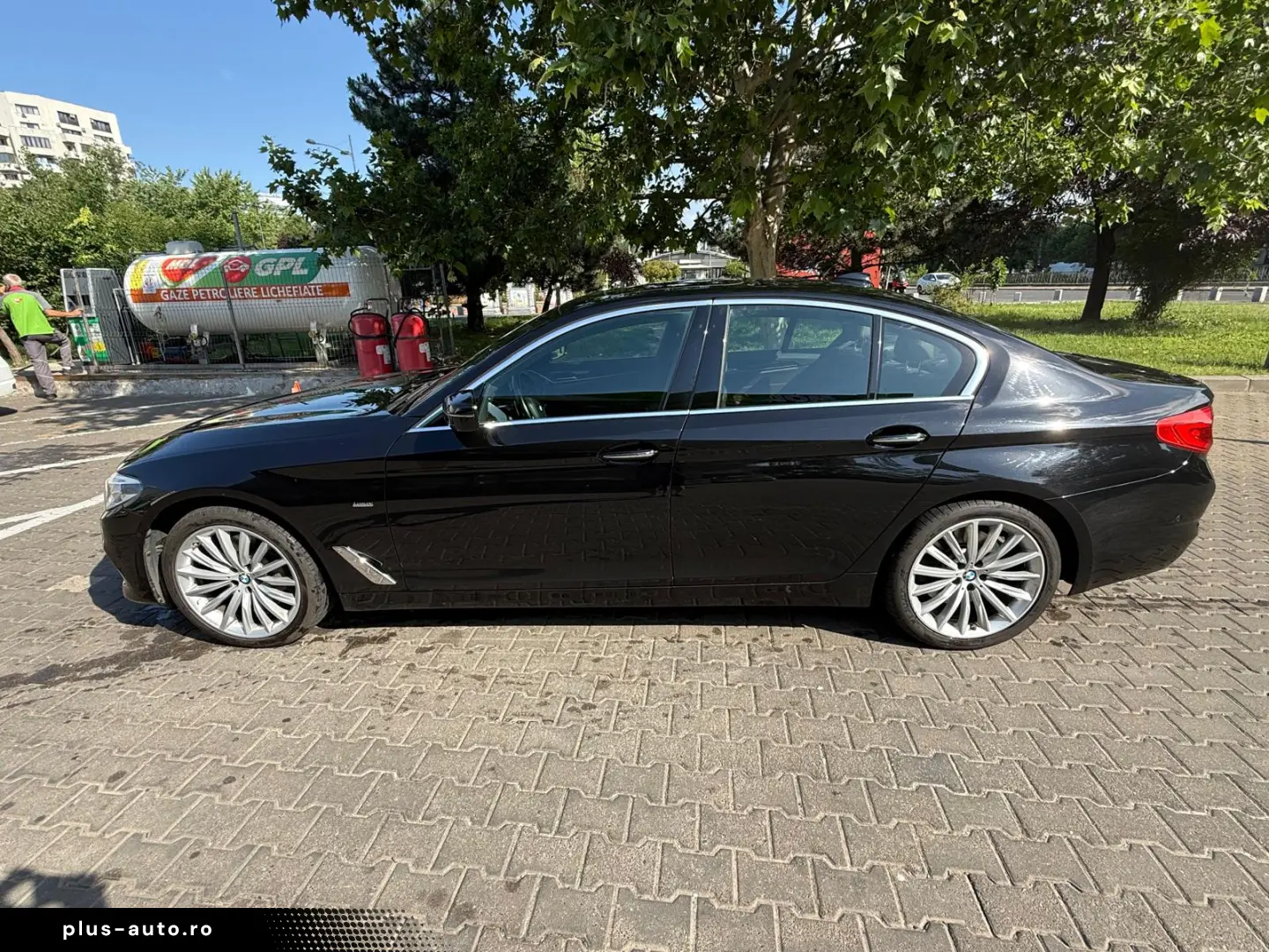 BMW 530