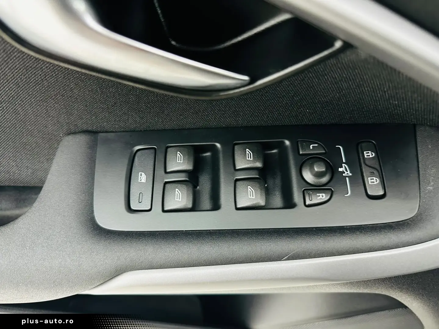 VOLVO V40 2017 2.0D E6 Garantie 12 Luni Rate Avans 0 Doar Cu