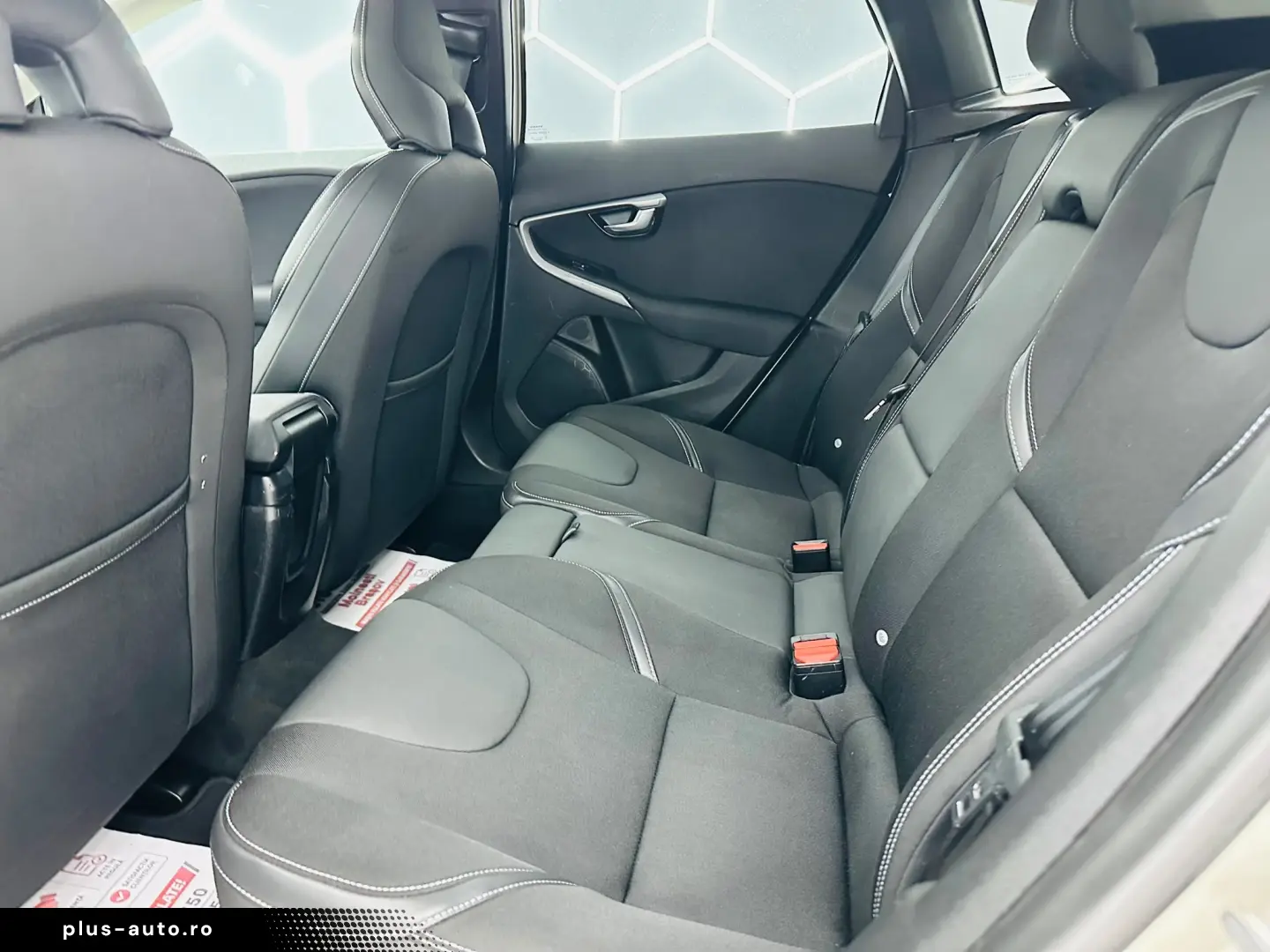 VOLVO V40 2017 2.0D E6 Garantie 12 Luni Rate Avans 0 Doar Cu