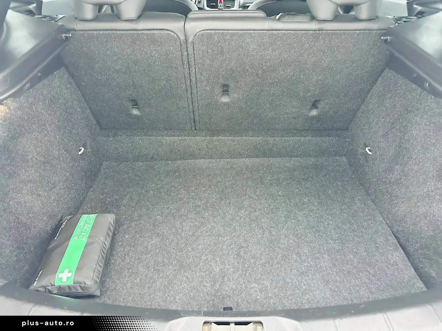 VOLVO V40 2017 2.0D E6 Garantie 12 Luni Rate Avans 0 Doar Cu