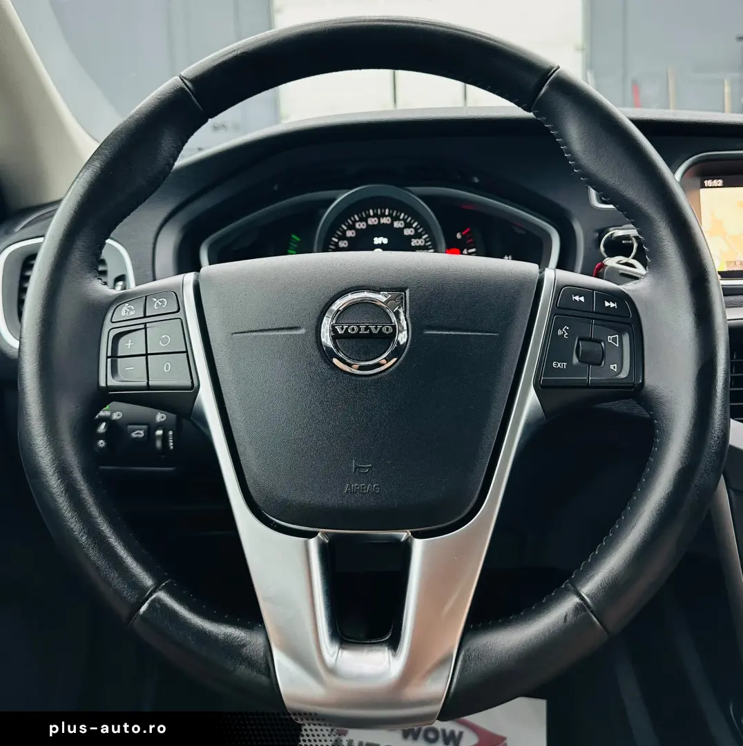 VOLVO V40 2017 2.0D E6 Garantie 12 Luni Rate Avans 0 Doar Cu