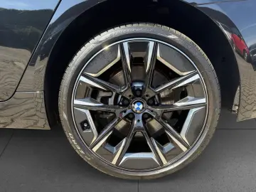 BMW 540iA xDrive Luxury LivePro Laser GSD KomSi HUD