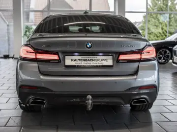 BMW 545 e xDrive M-Sport AHK LED ACC W-LAN NAVI SHZ