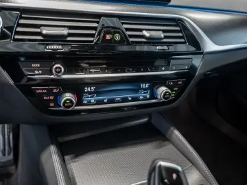 BMW 545 e xDrive M-Sport AHK LED ACC W-LAN NAVI SHZ