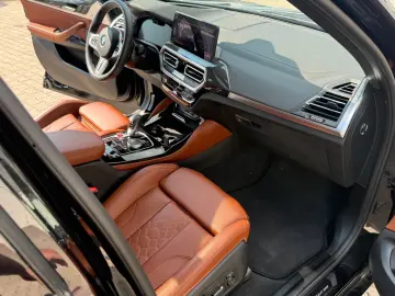 BMW X4 M Competition Pano AHK Carbon Sitzbelüftung