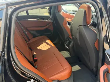 BMW X4 M Competition Pano AHK Carbon Sitzbelüftung