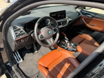 BMW X4 M Competition Pano AHK Carbon Sitzbelüftung