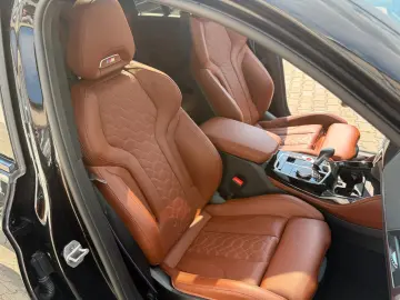 BMW X4 M Competition Pano AHK Carbon Sitzbelüftung