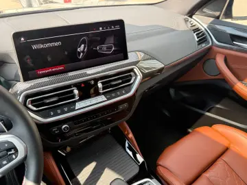 BMW X4 M Competition Pano AHK Carbon Sitzbelüftung