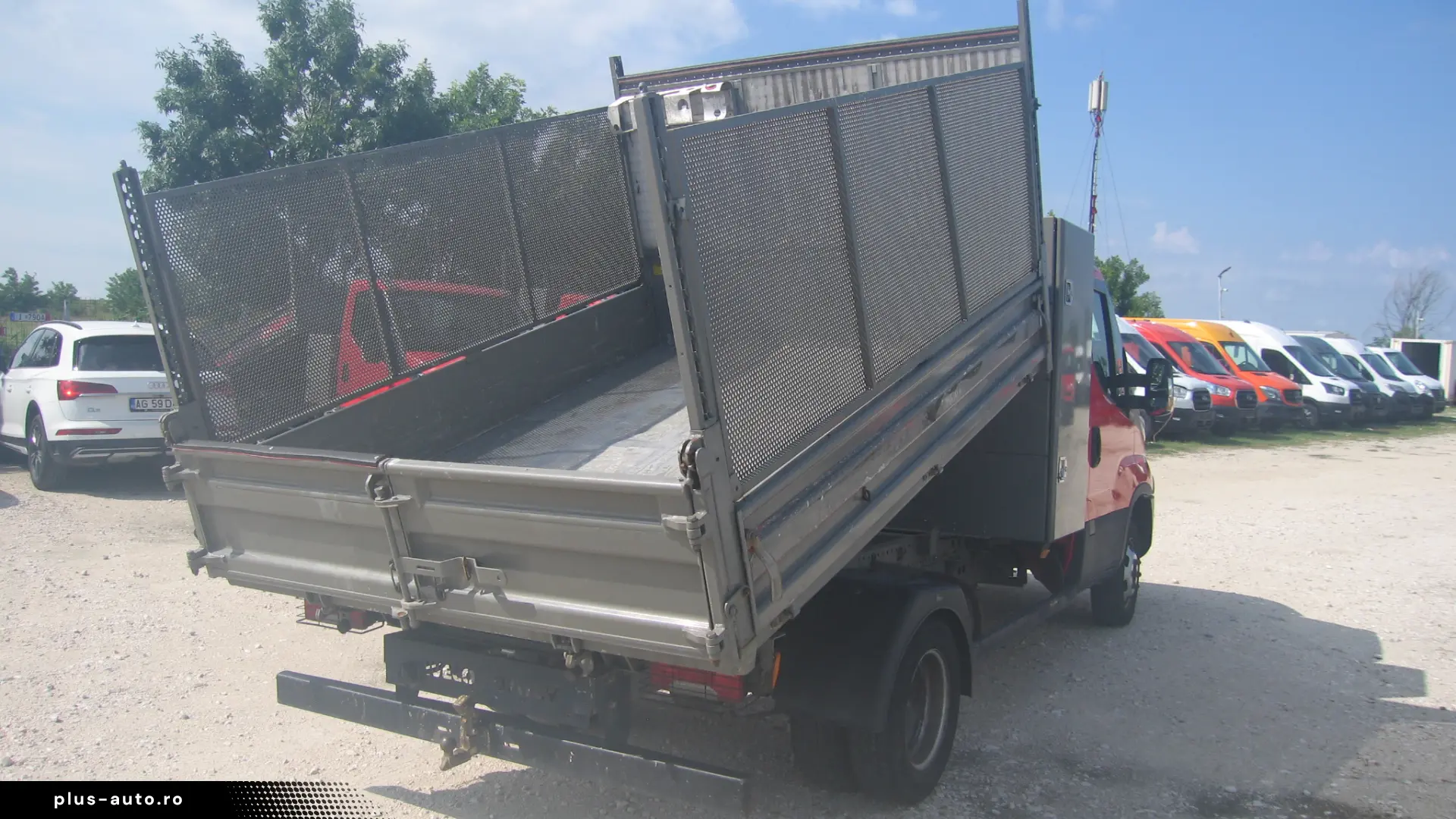VAND  IVECO DAILY 3 LOC. BASCULABIL   AC. 2018.