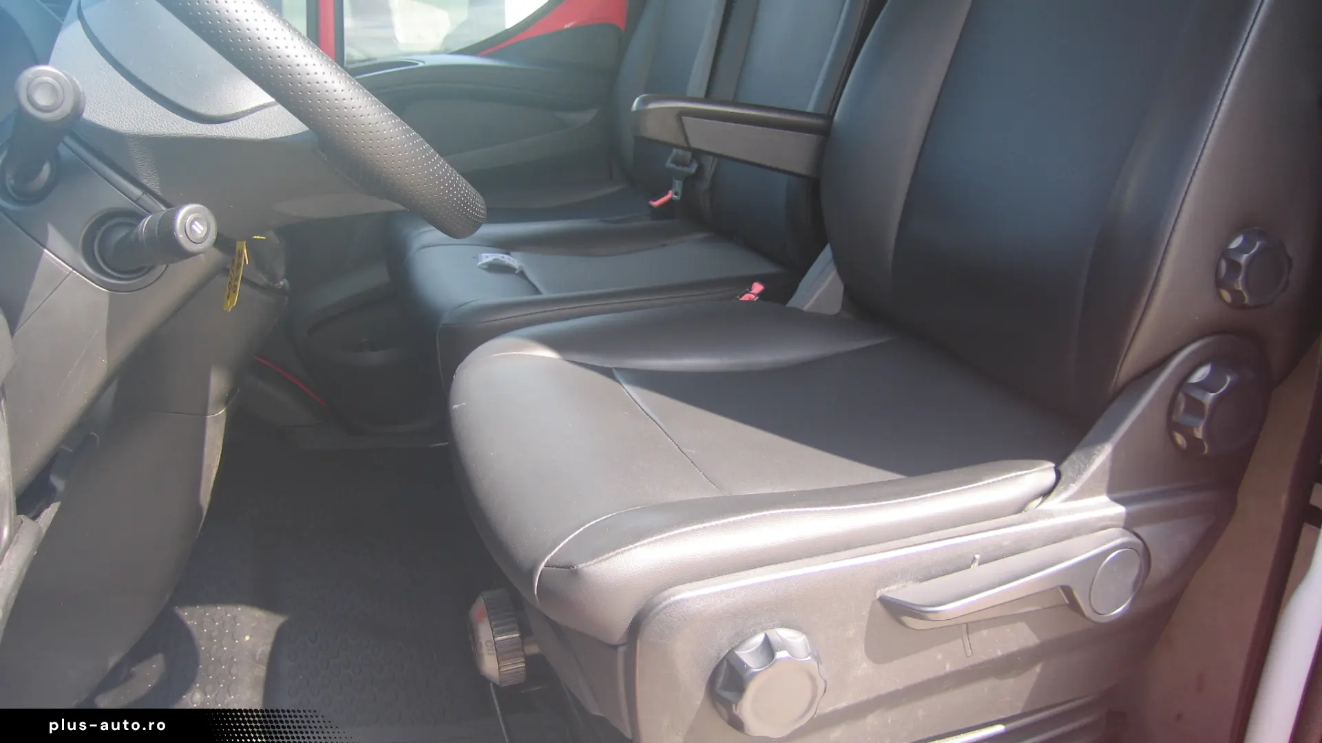 VAND  IVECO DAILY 3 LOC. BASCULABIL   AC. 2018.
