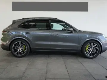 Porsche Cayenne S E-hybrid   Finanțare Leasing