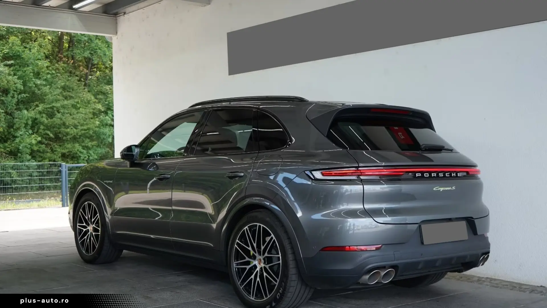 Porsche Cayenne S E-hybrid   Finanțare Leasing
