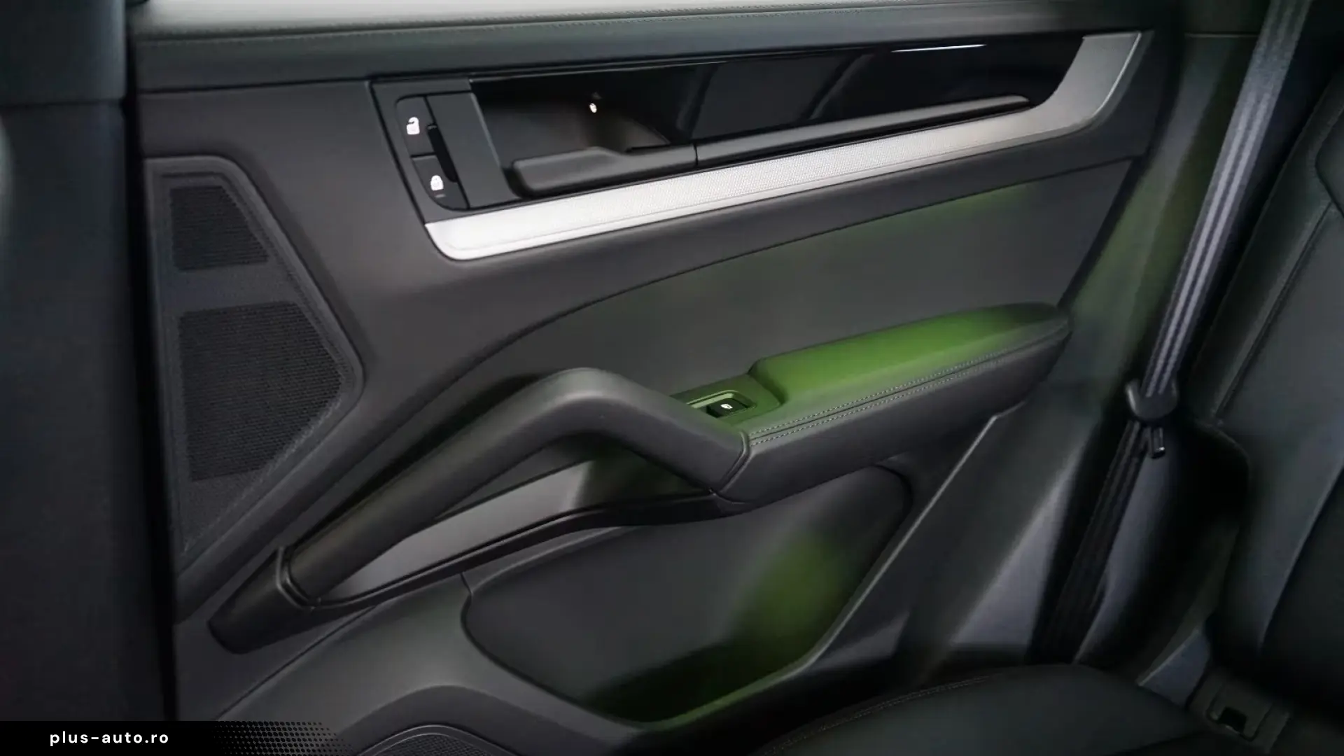 Porsche Cayenne S E-hybrid   Finanțare Leasing