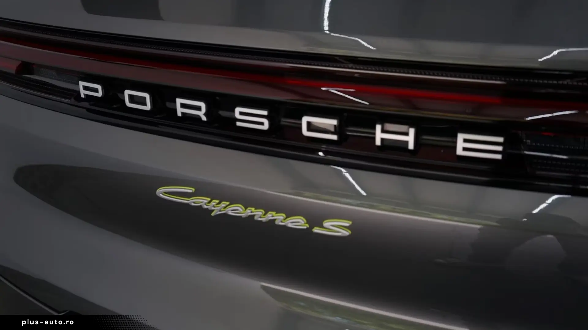 Porsche Cayenne S E-hybrid   Finanțare Leasing