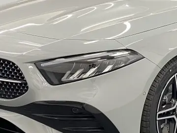 Mercedes-Benz A 250 4M Special Edition AMG LED AHK Night PTS