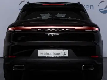 PORSCHE Cayenne E-Hybrid  PANO LUFT BOSE ACC 18-WEGE 21